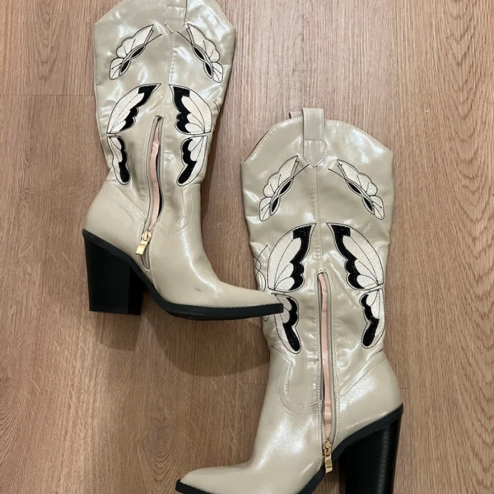 Boots Cream and Black Butterfly Heeled Boots - Picture 2 of 5